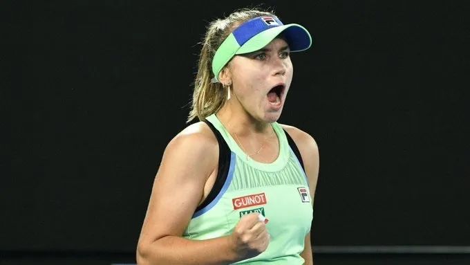 他对世界足 他对世界足