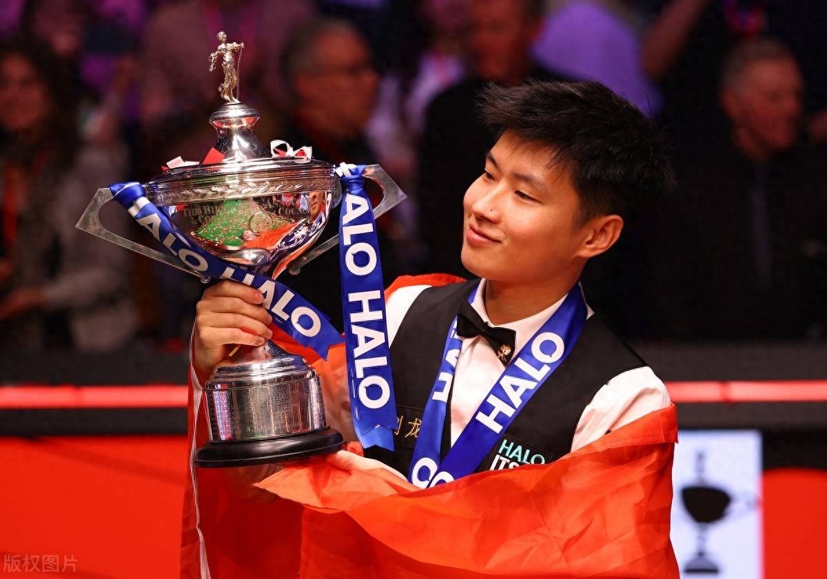 轻球员的学 轻球员的学