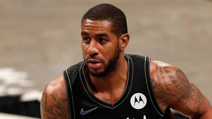 体坛名场面｜习武三十年的少林武僧，挑战业余泰拳选手，竟然一回合都没撑过？.