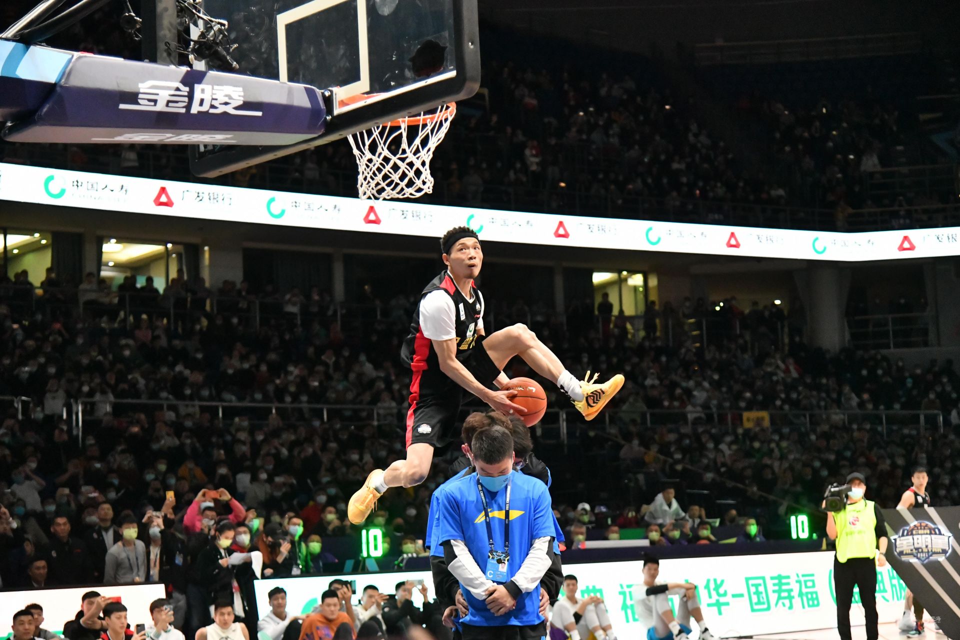 是对手某侧 是对手某侧